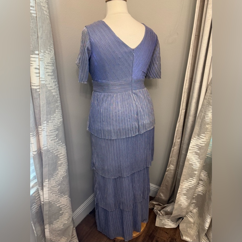 Plus Dress 💜 - Picture 5 of 8